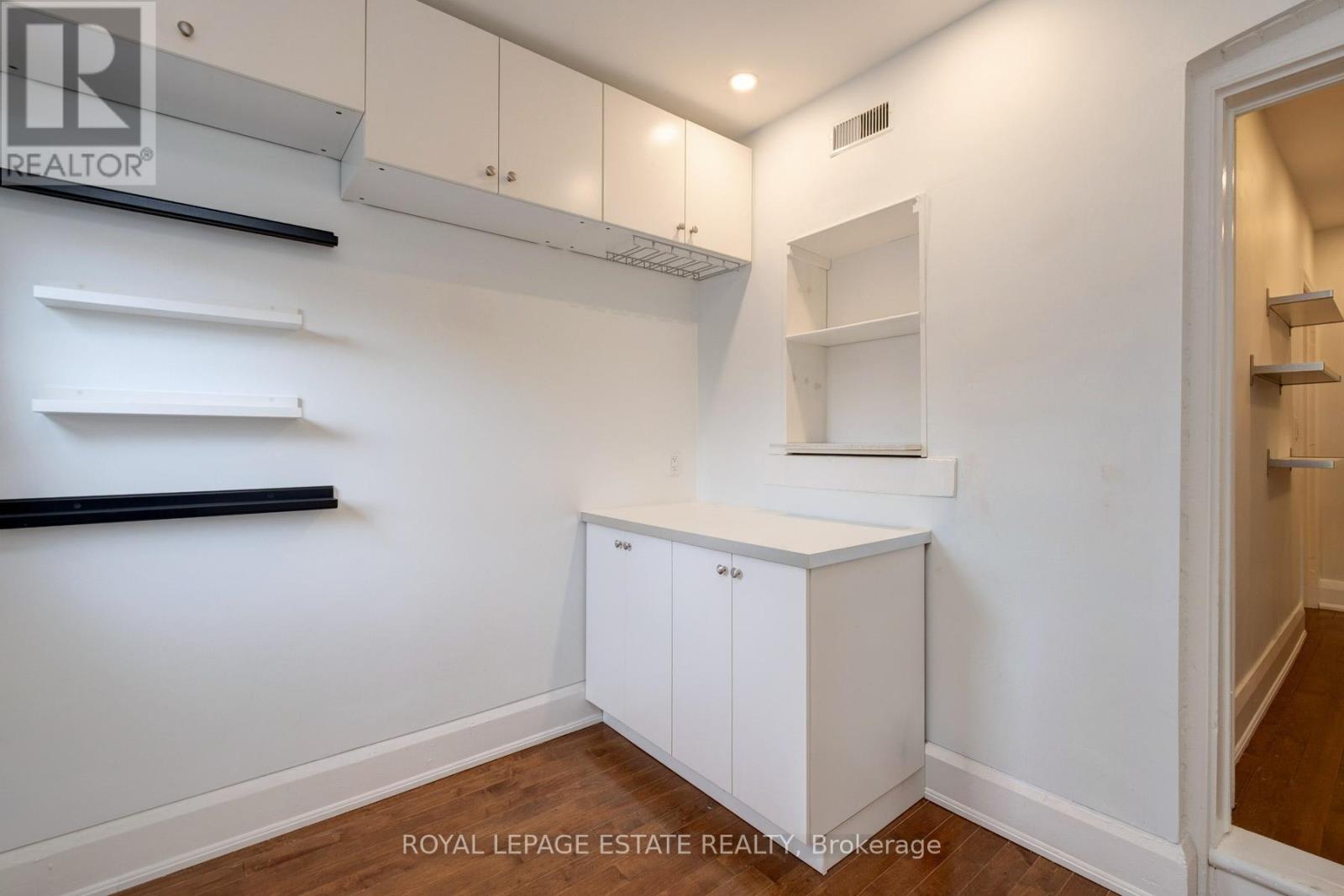 Upper - 322 Silver Birch Avenue Property Photo 11