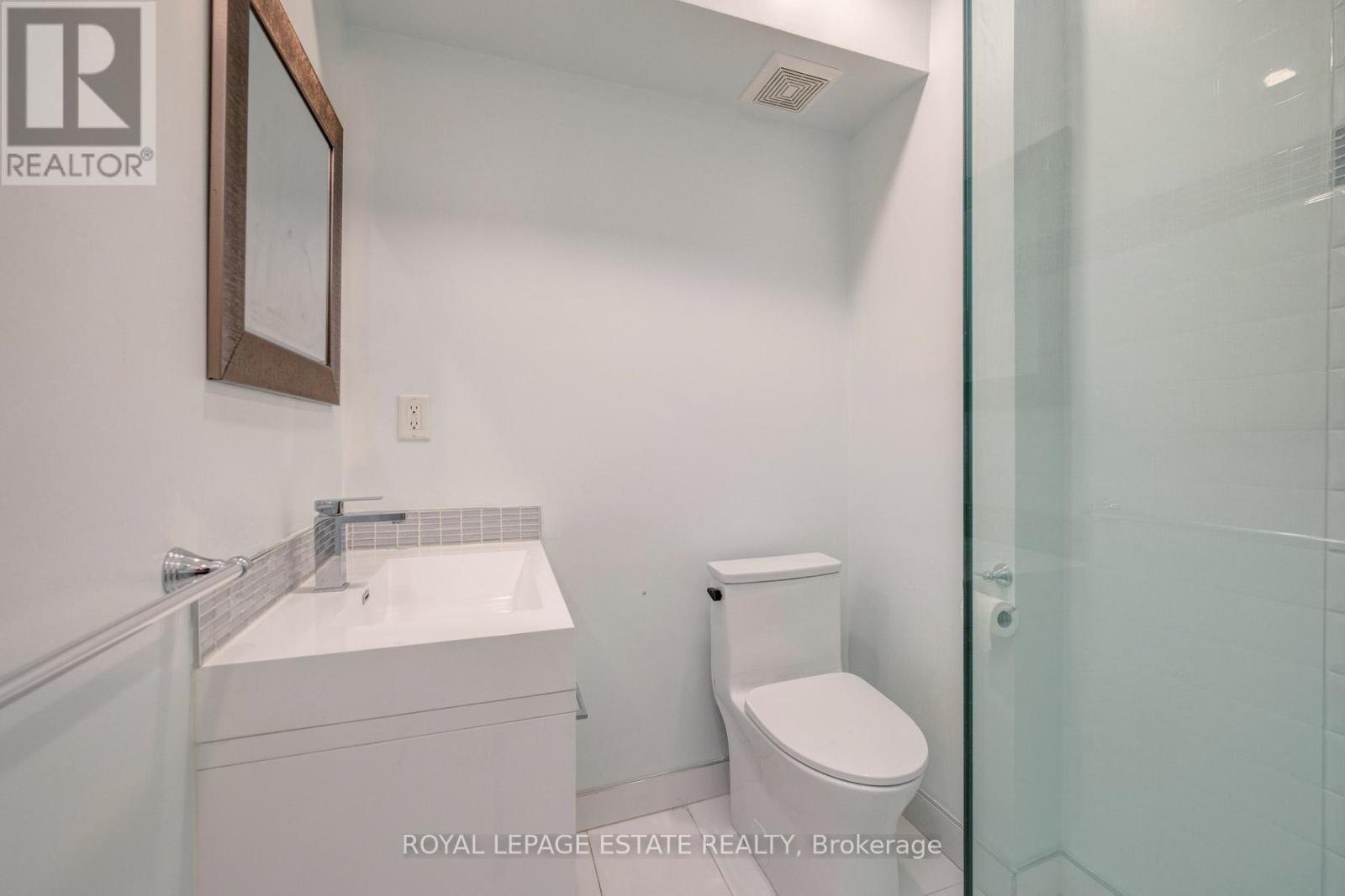 Upper - 322 Silver Birch Avenue Property Photo 14