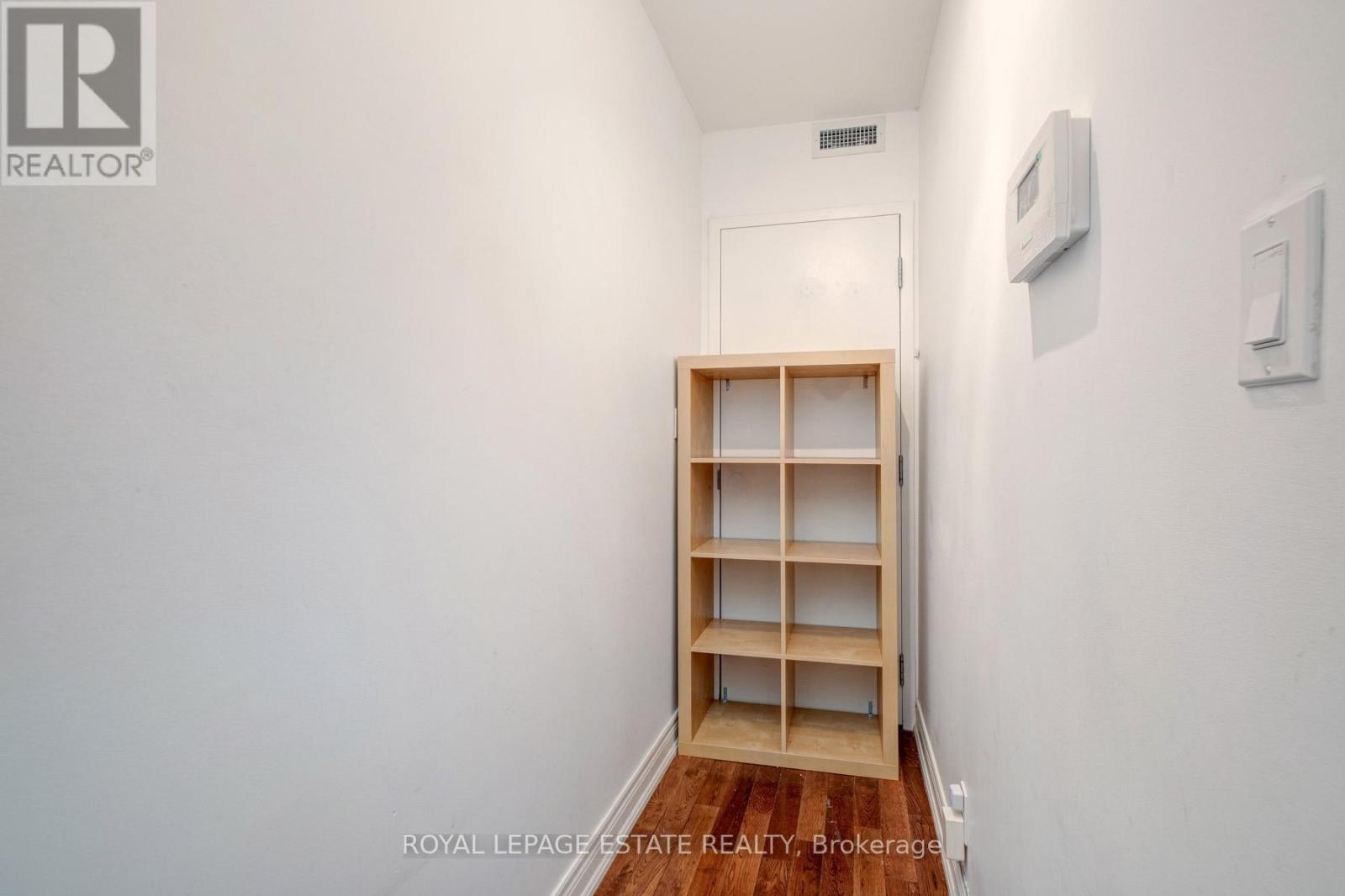 Upper - 322 Silver Birch Avenue Property Photo 17