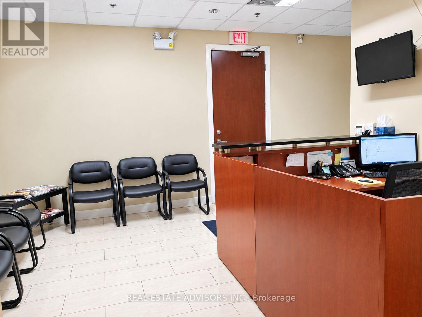 409 - 1585 Markham Road Property Photo 5