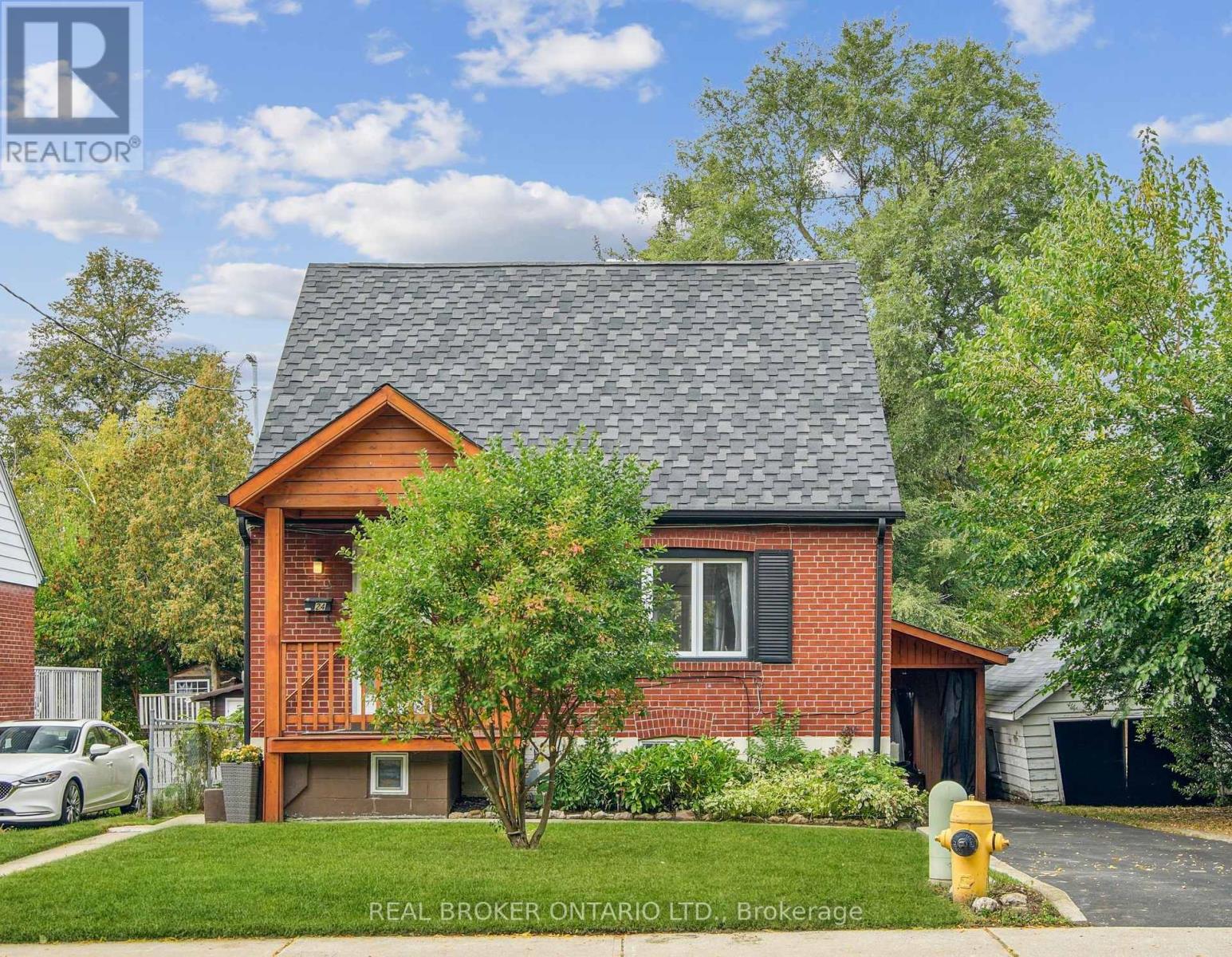 LOWER - 24 GLENBURN AVENUE