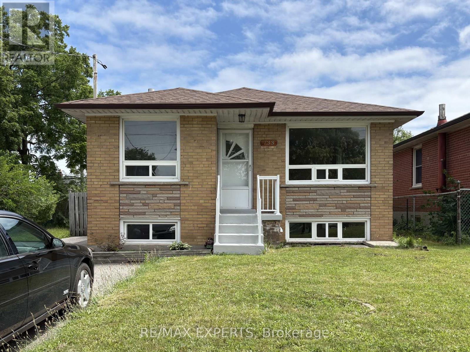 733 MARKHAM ROAD