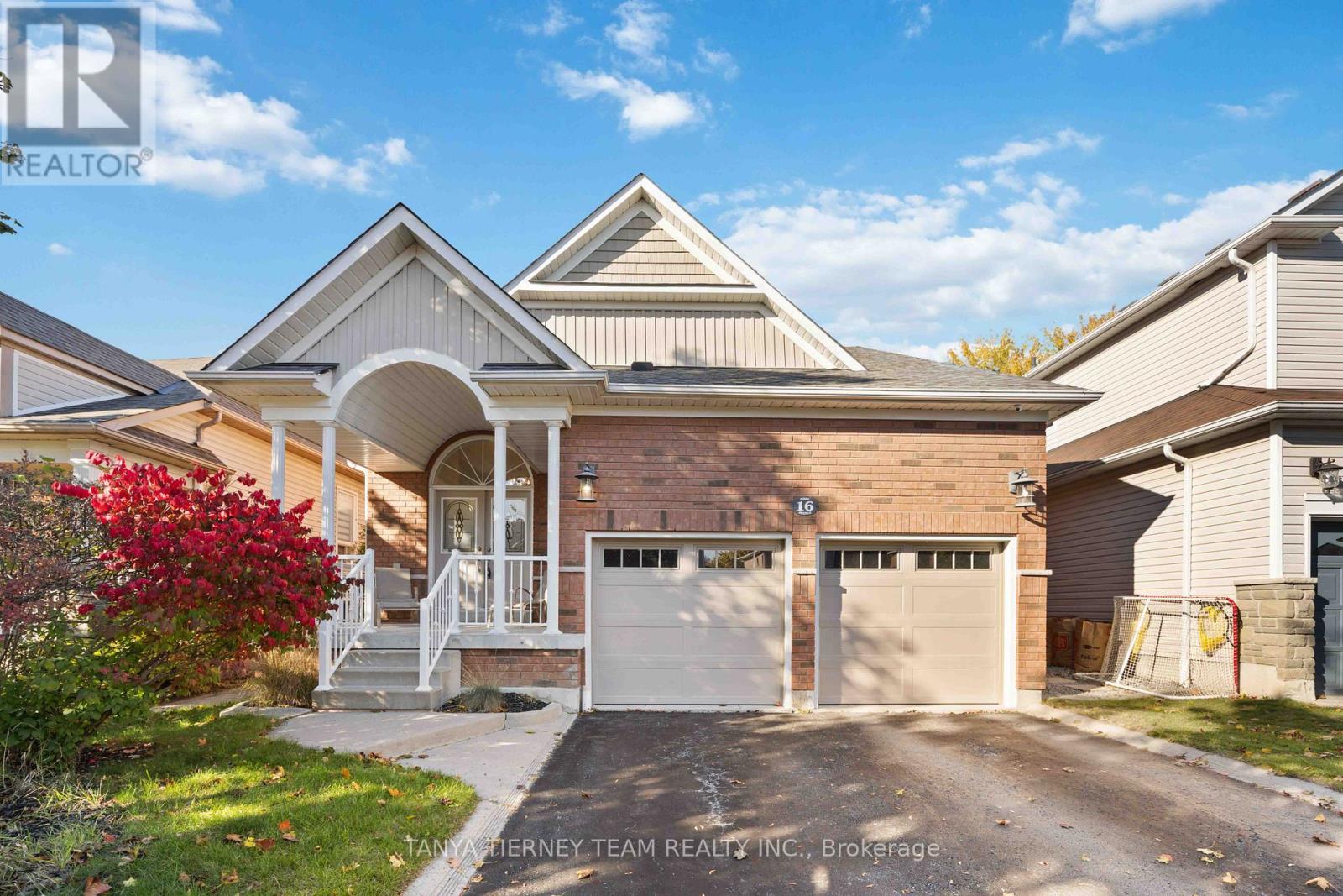 16 CODY AVENUE Property Photo 1