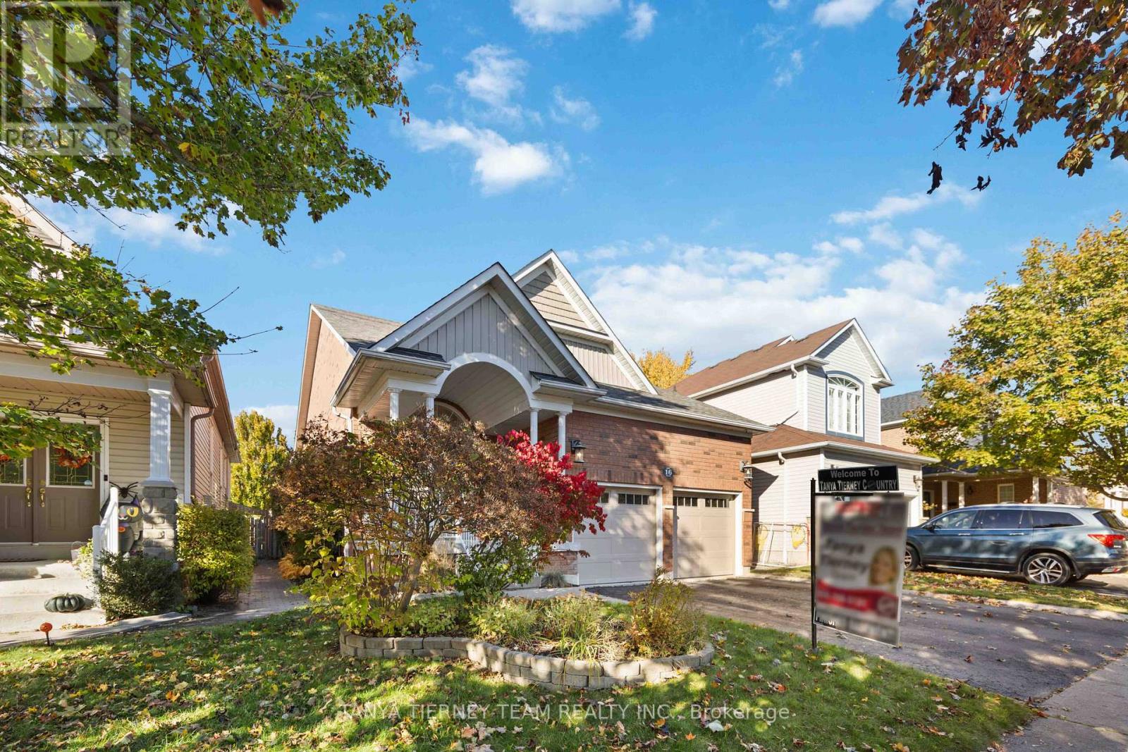 16 Cody Avenue Property Photo 3