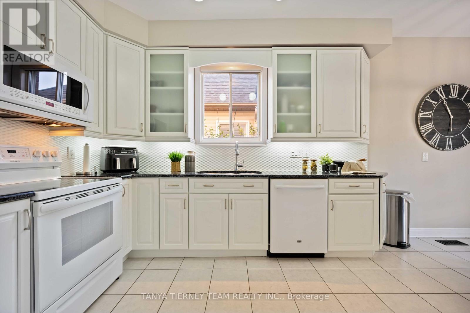 16 Cody Avenue Property Photo 16