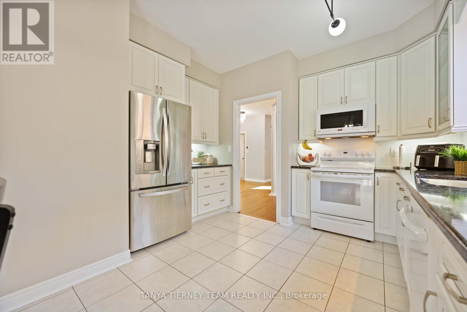 16 Cody Avenue Property Photo 20