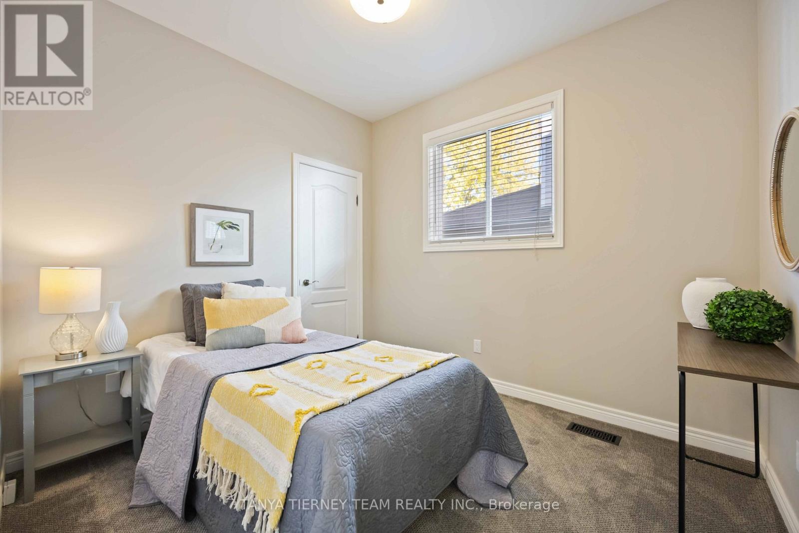 16 Cody Avenue Property Photo 28