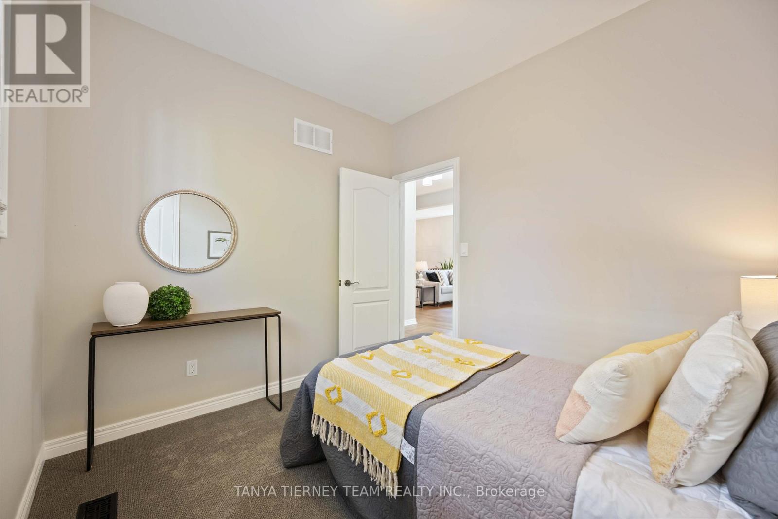 16 Cody Avenue Property Photo 29
