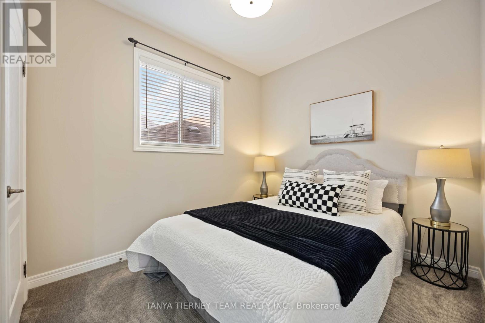 16 Cody Avenue Property Photo 30