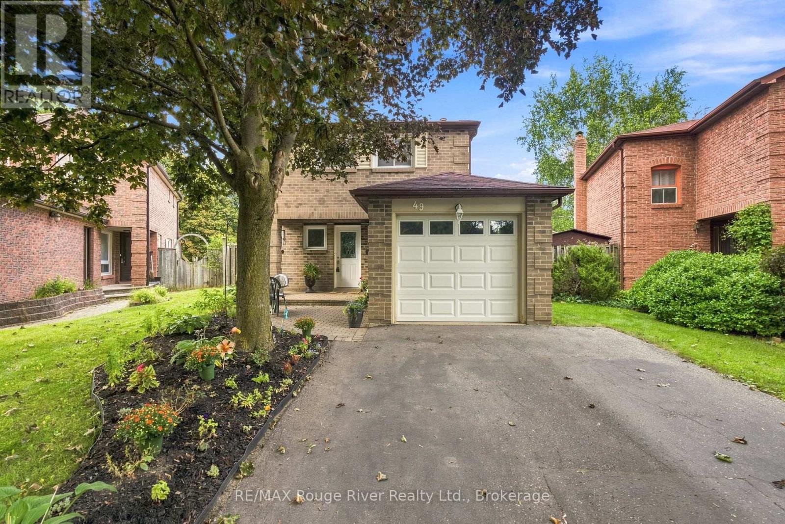 49 FISHER CRESCENT Property Photo 1