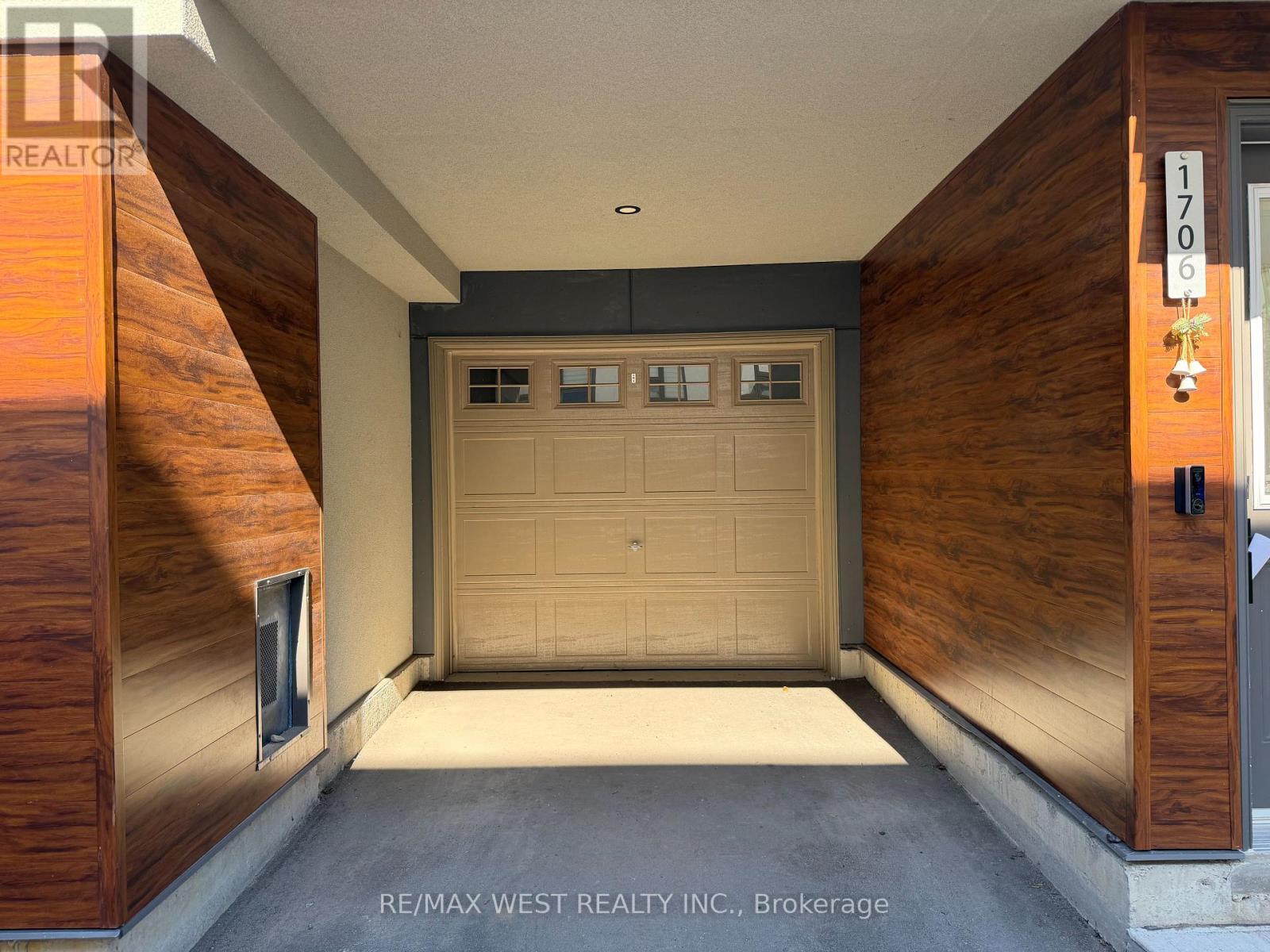 1706 Pleasure Valley Path Property Photo 4