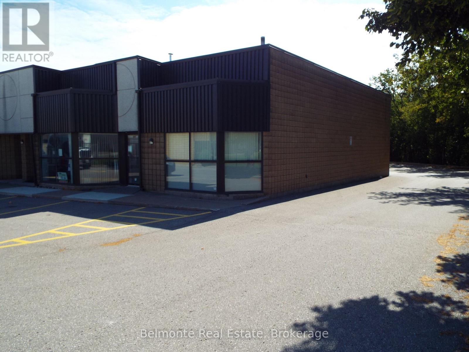 37 - 1621 Mcewen Drive Property Photo 2