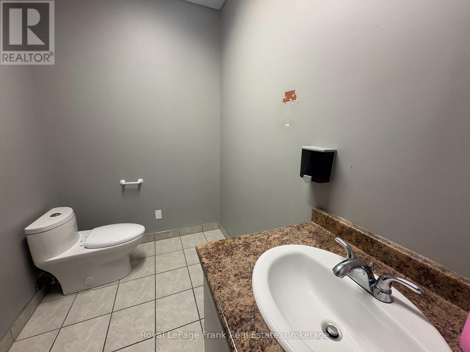 210 - 1614 Dundas Street E Property Photo 11