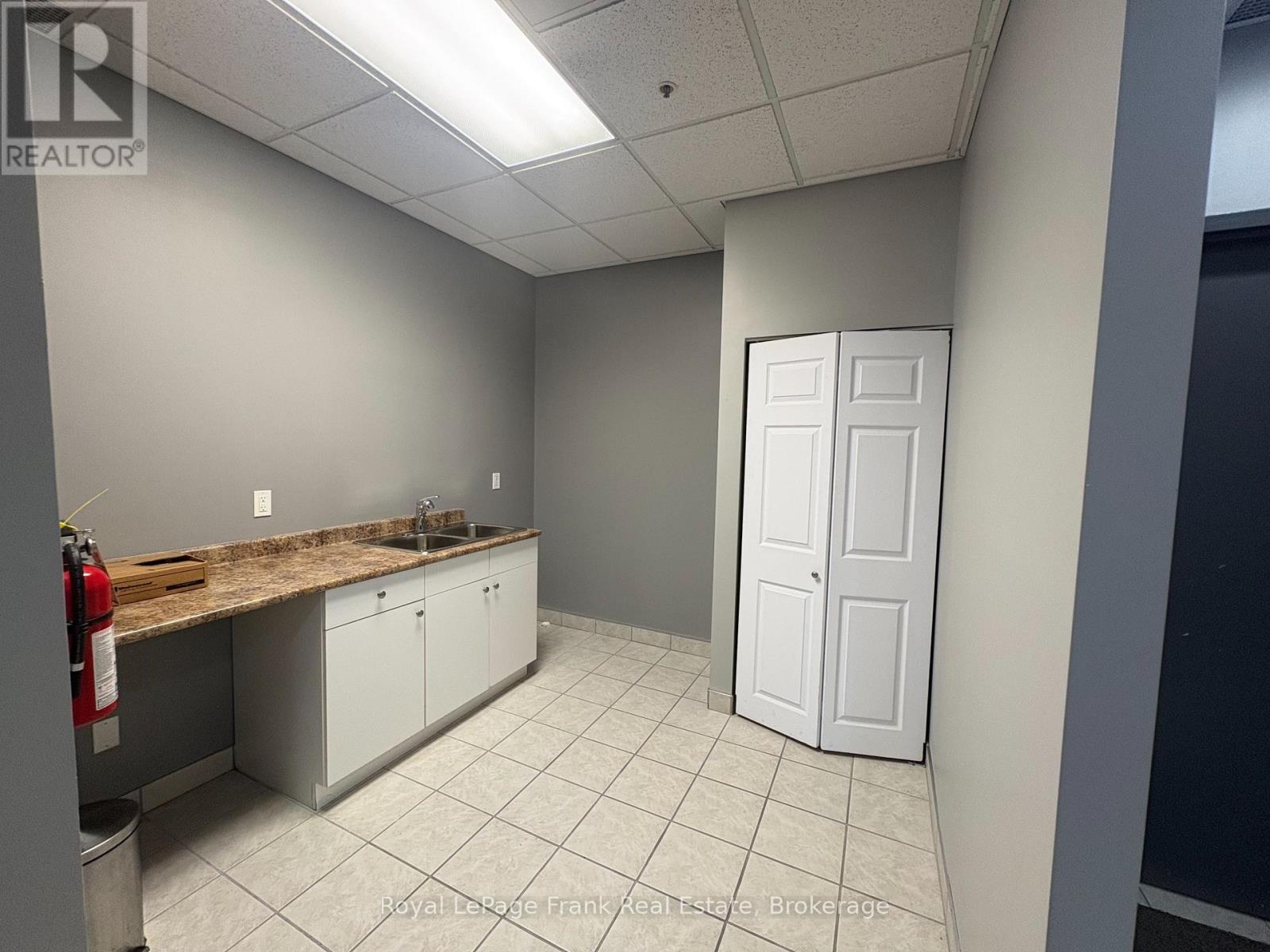 210 - 1614 Dundas Street E Property Photo 12