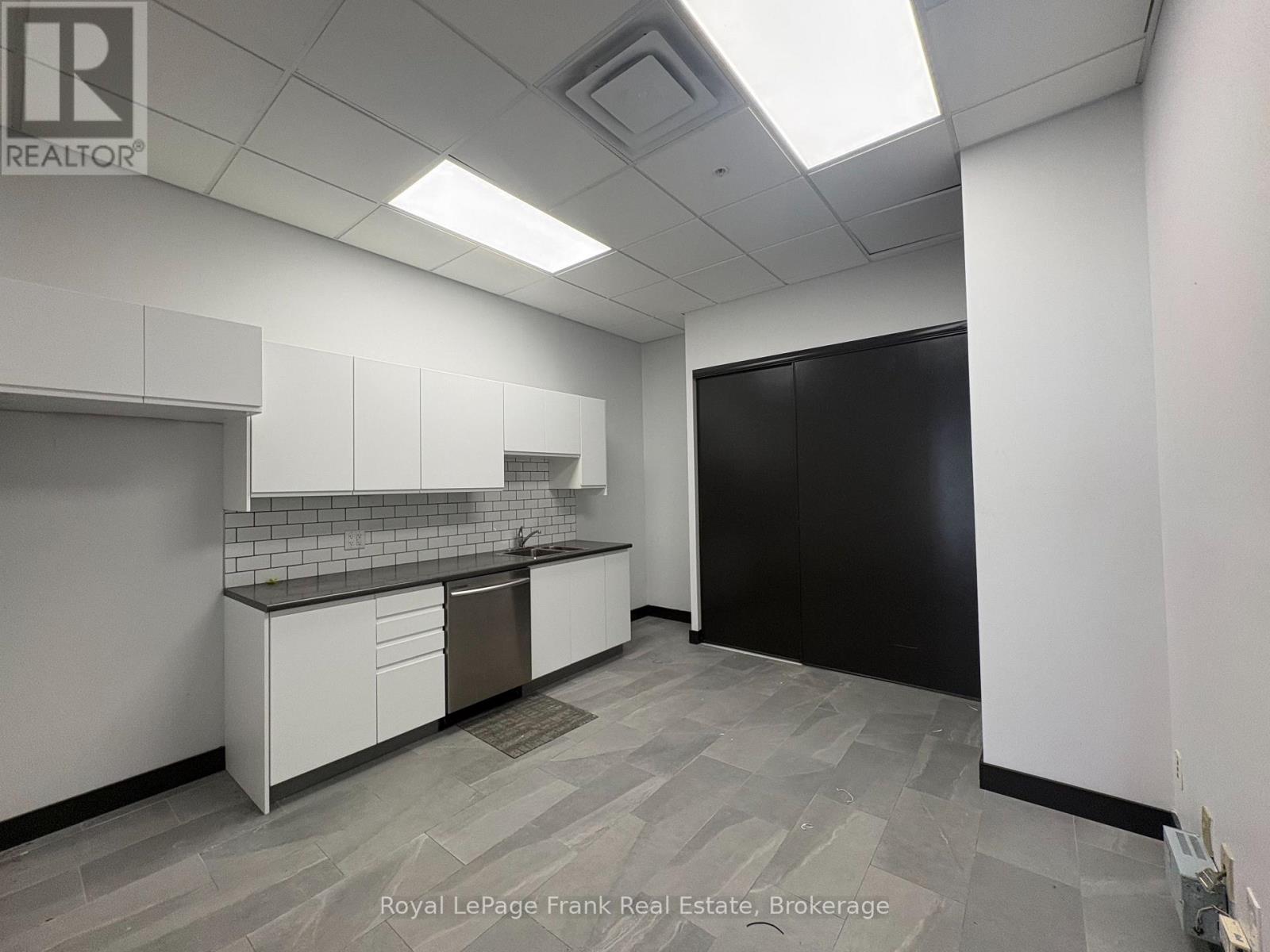 104 - 1614 Dundas Street E Property Photo 8