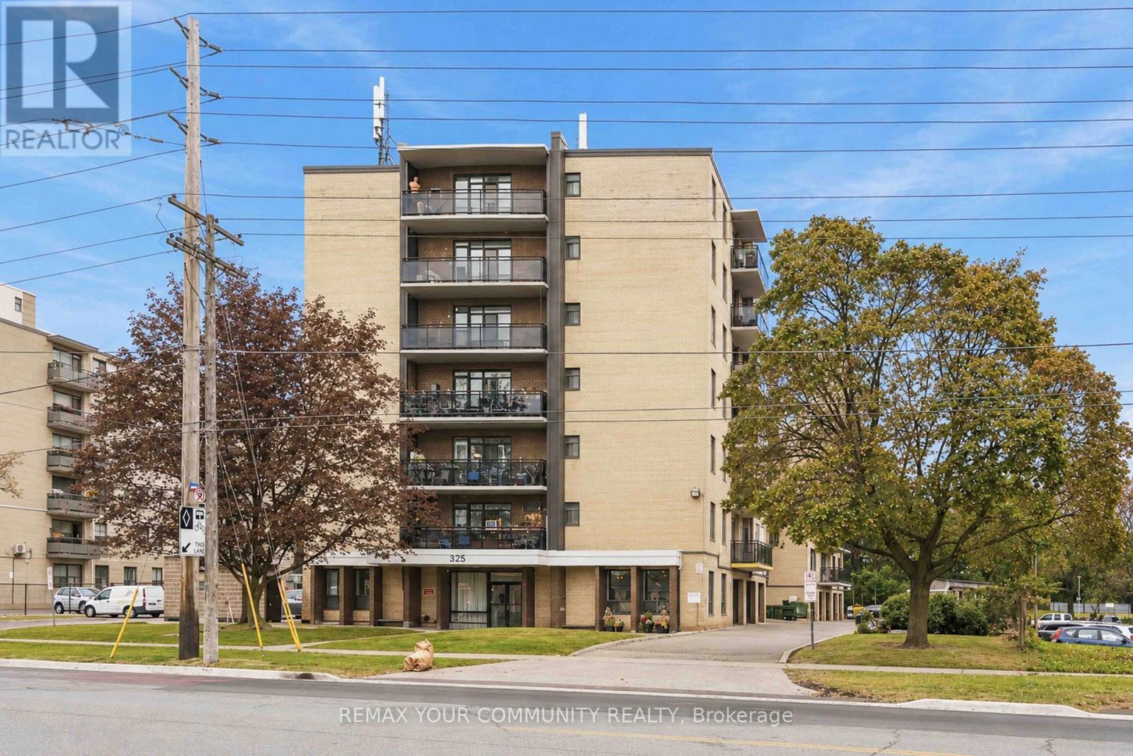 206 - 825 KENNEDY ROAD