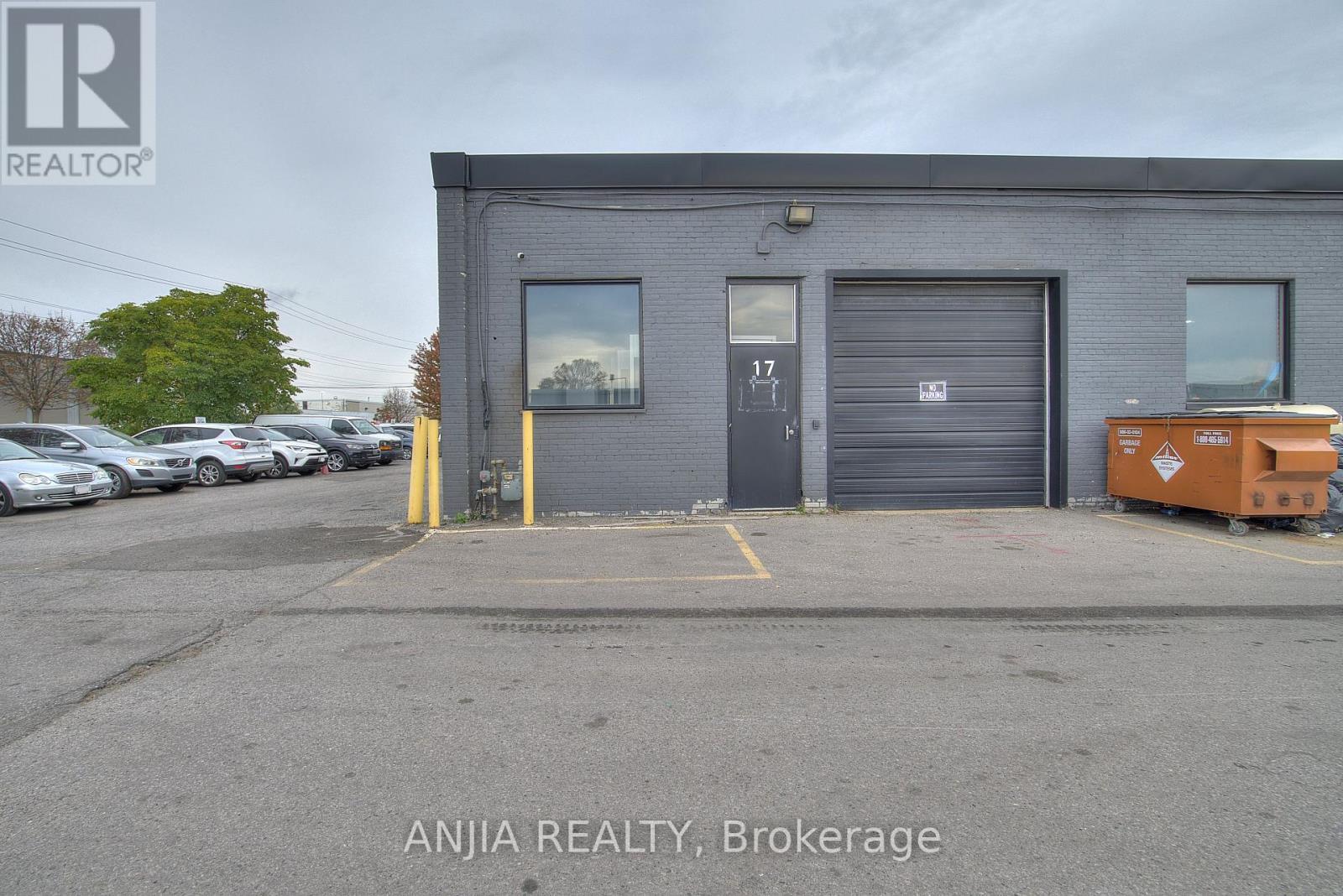 17 - 1710 Midland Avenue Property Photo 7