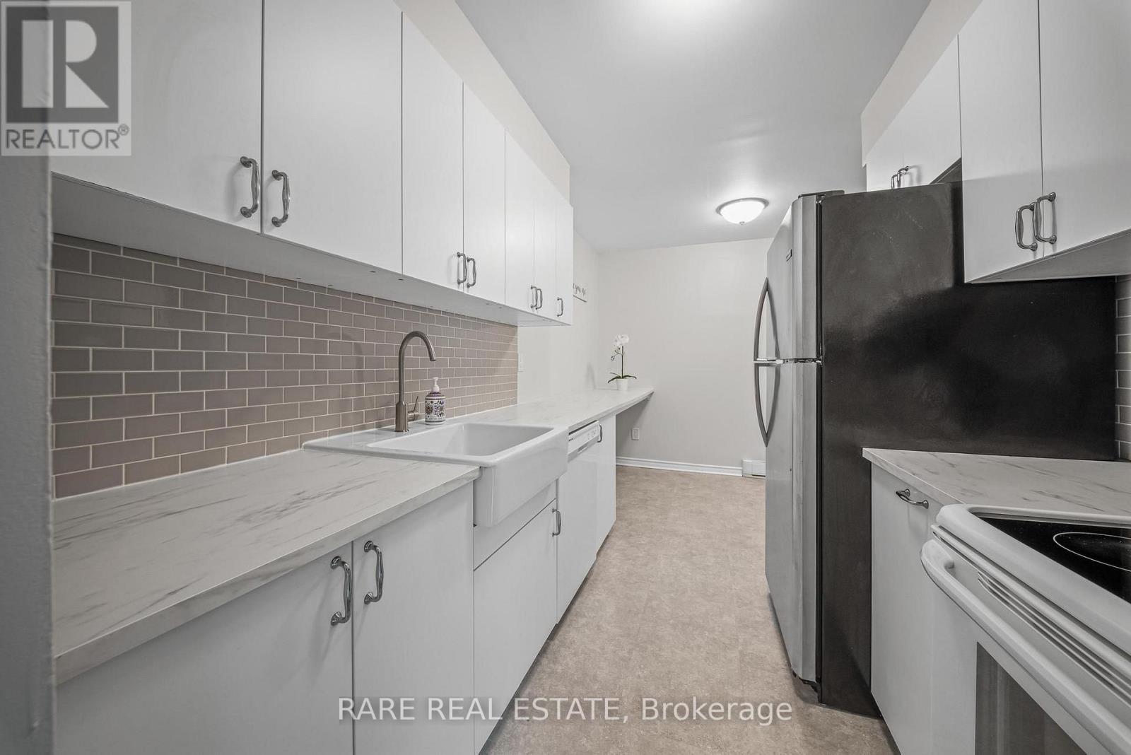 18 - 221 Ormond Drive Property Photo 3