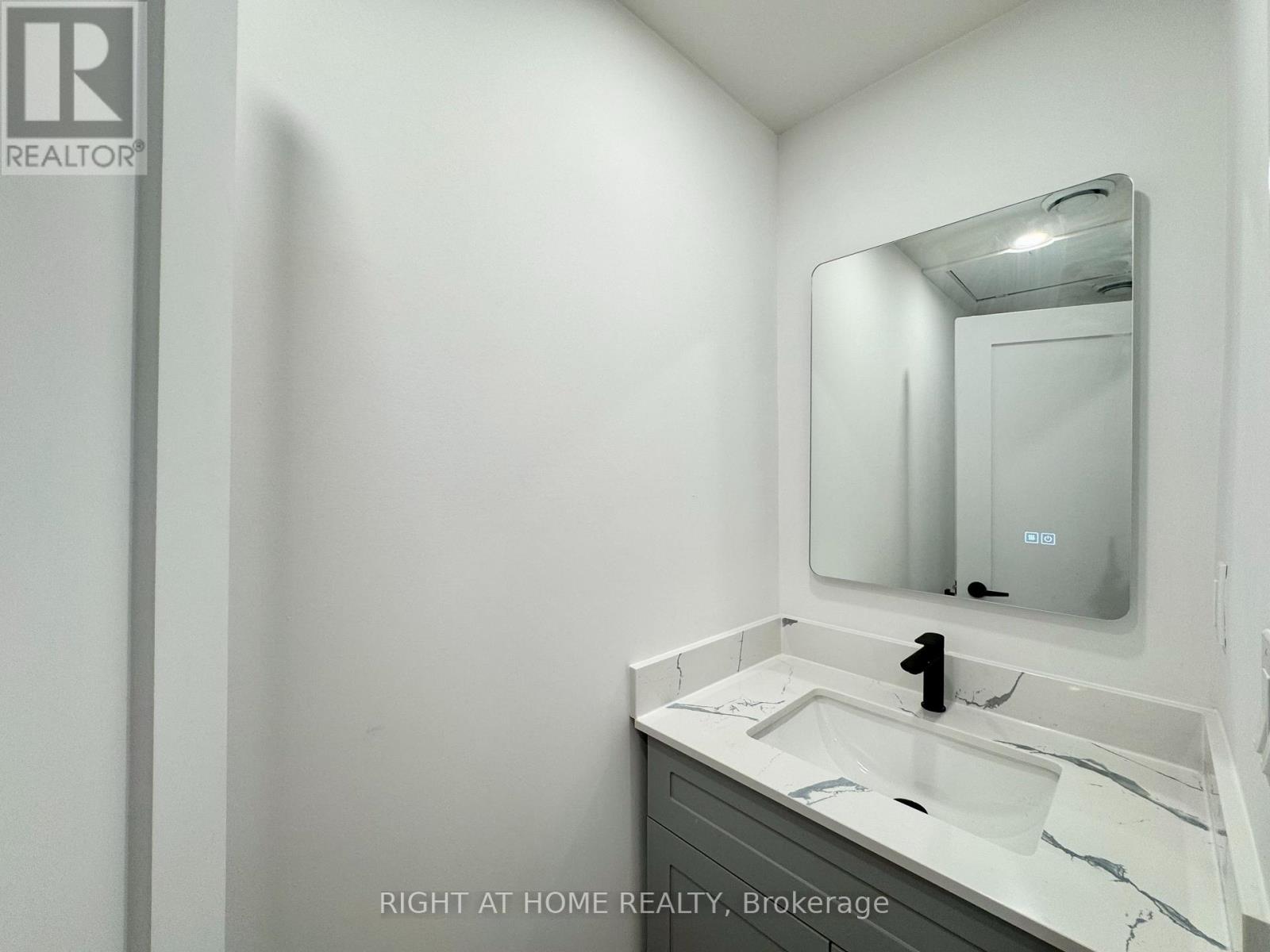 #2 - 151 Gledhill Avenue Property Photo 11
