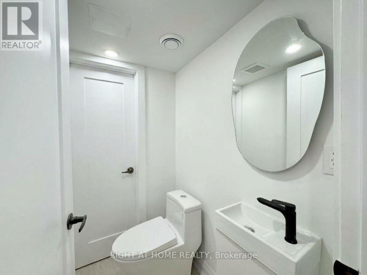 #1 - 151 Gledhill Avenue Property Photo 6