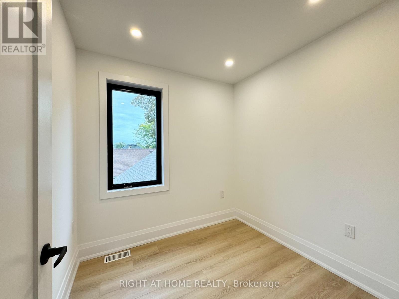 #3 - 151 Gledhill Avenue Property Photo 12