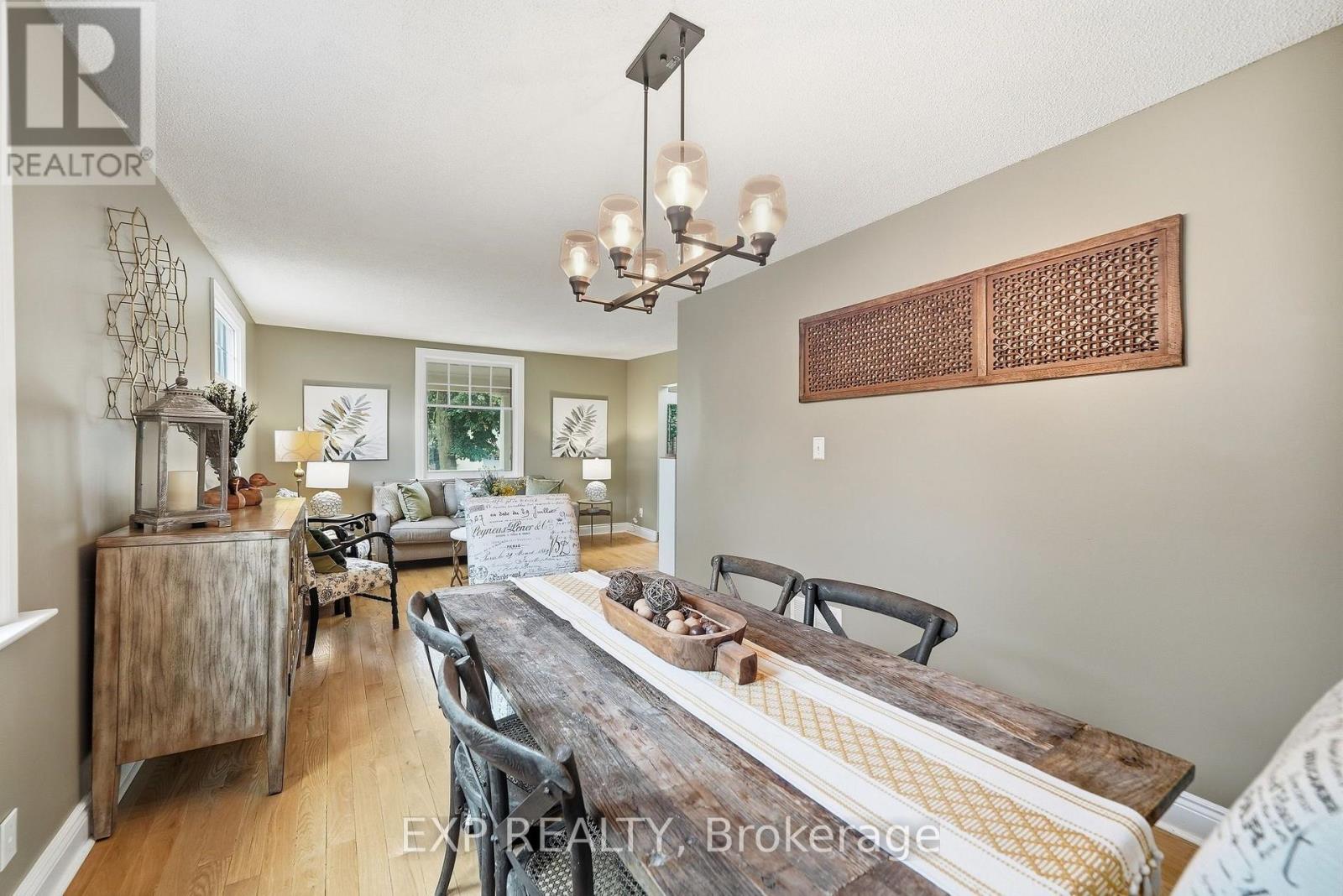 312 Walnut Street W Property Photo 10