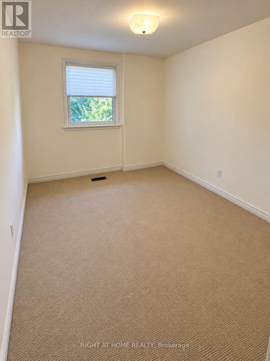 223 Ellendale Drive Property Photo 8