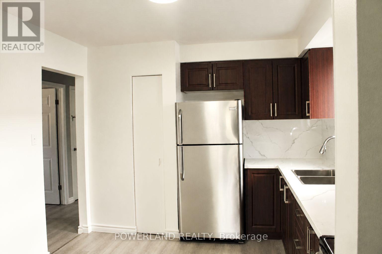 505 Harris Court Property Photo 4