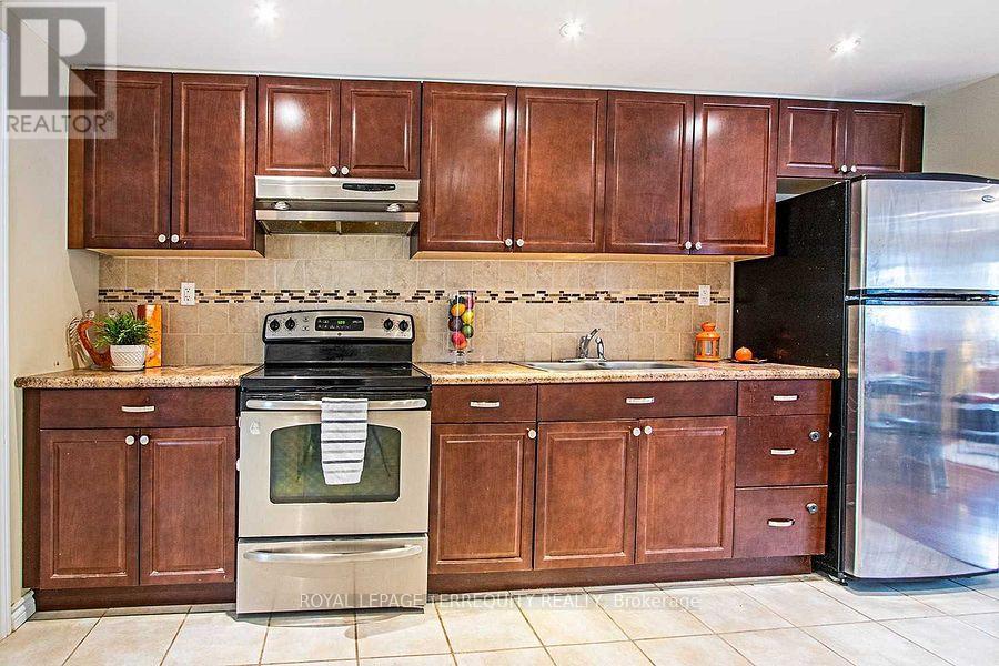 Lower - 53 Rushbrooke Way Property Photo 16