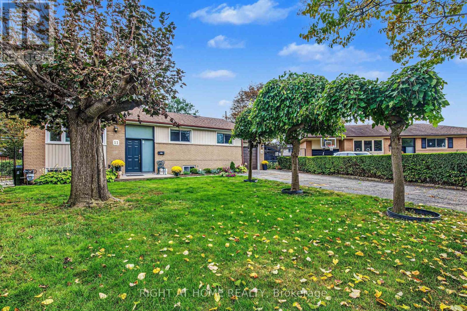 11 Fareham Crescent Property Photo 1