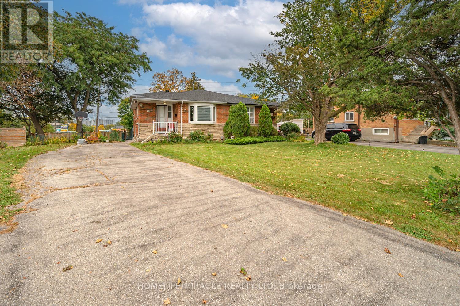 54 Sunderland Crescent Property Photo 6