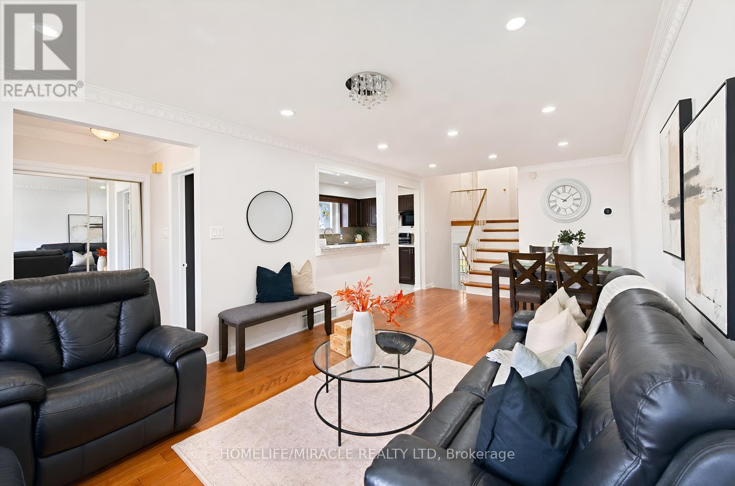 54 Sunderland Crescent Property Photo 14