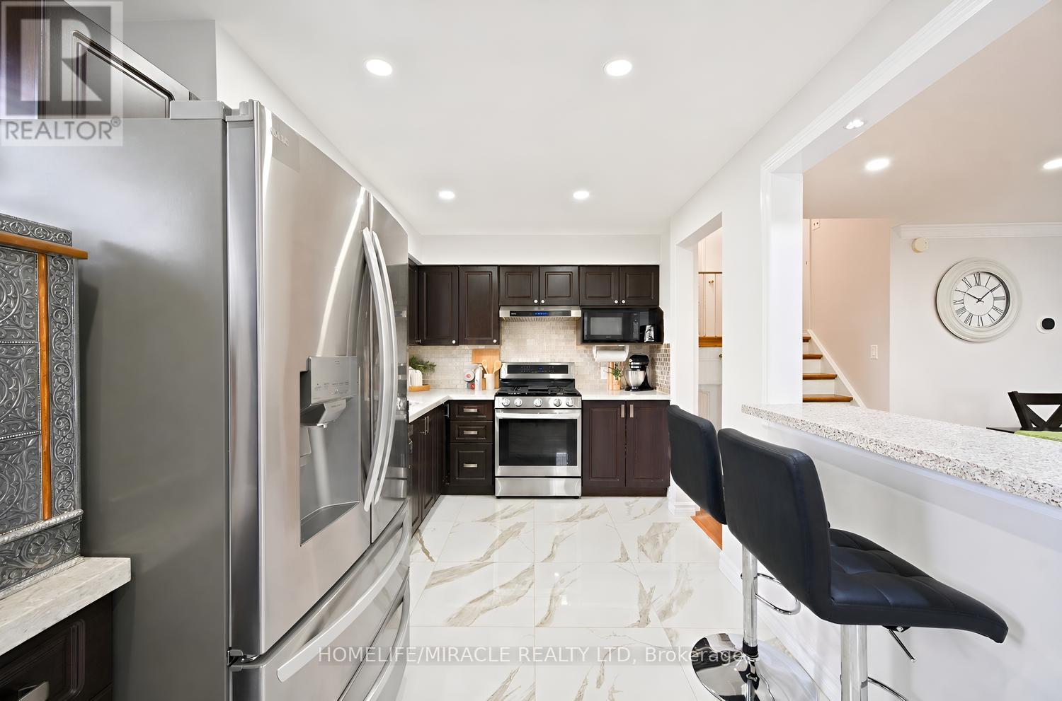 54 Sunderland Crescent Property Photo 20