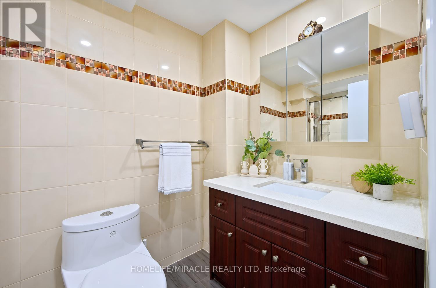 54 Sunderland Crescent Property Photo 34