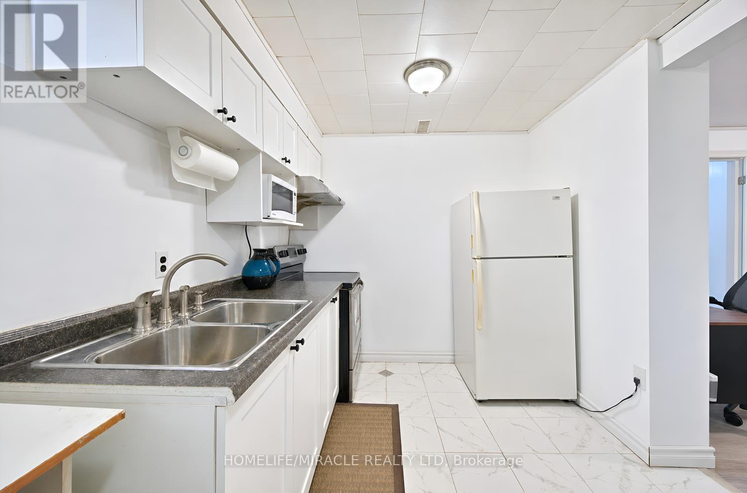 54 Sunderland Crescent Property Photo 40