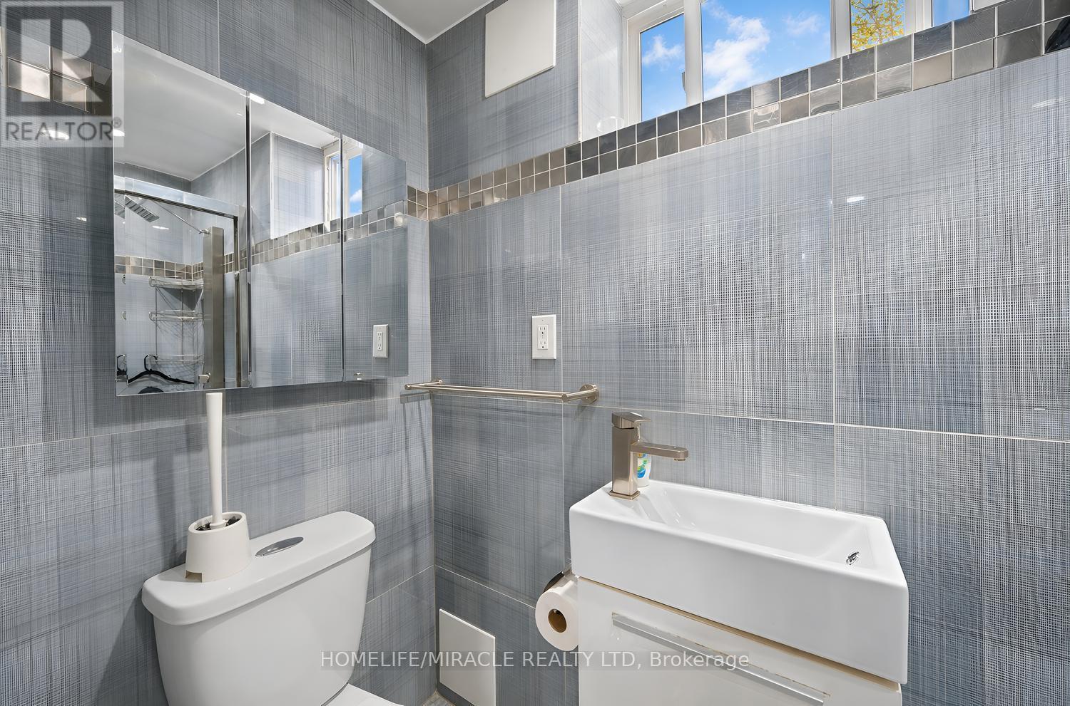 54 Sunderland Crescent Property Photo 44