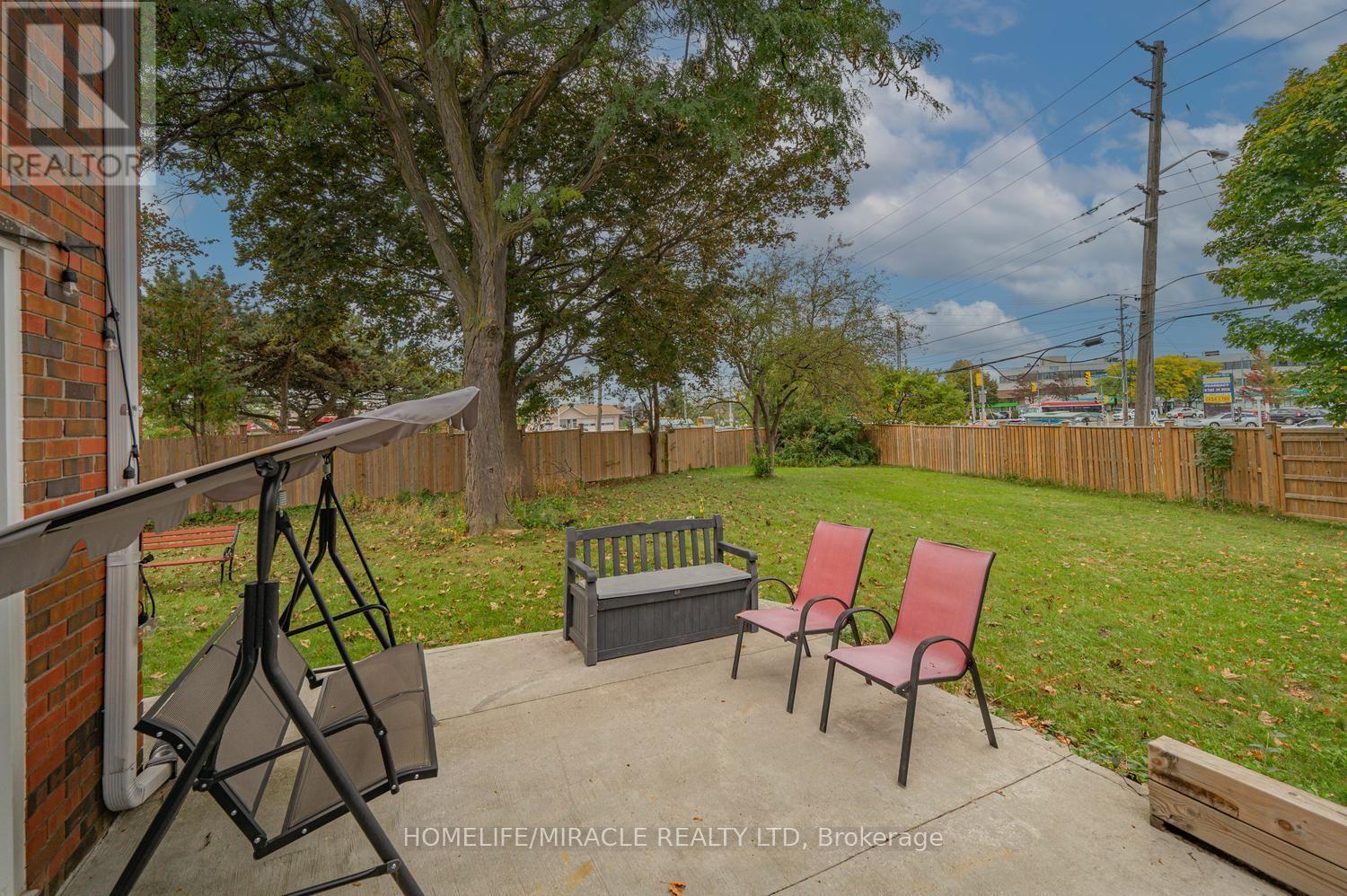 54 Sunderland Crescent Property Photo 48