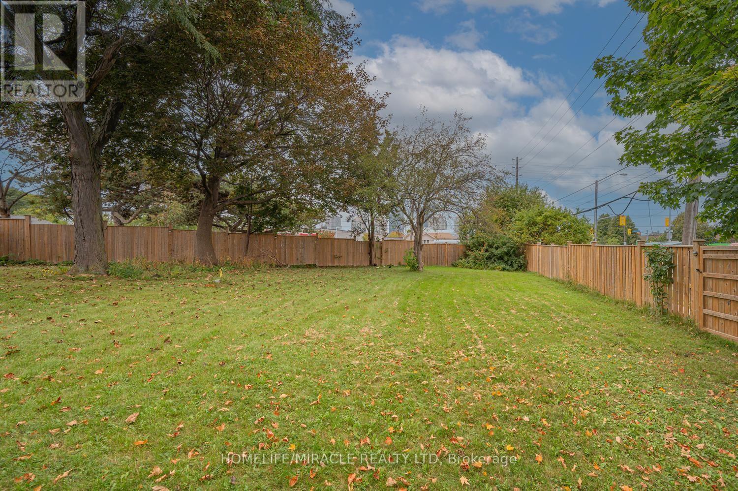 54 Sunderland Crescent Property Photo 49