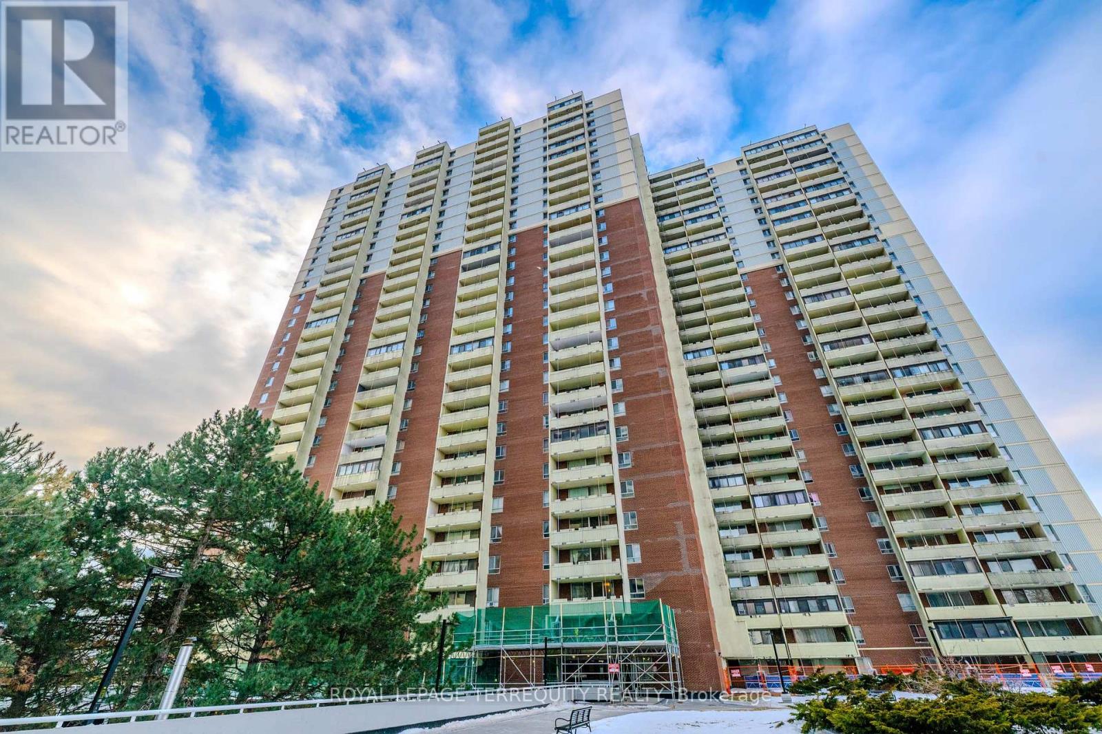 309 - 1 Massey Square Property Photo 1