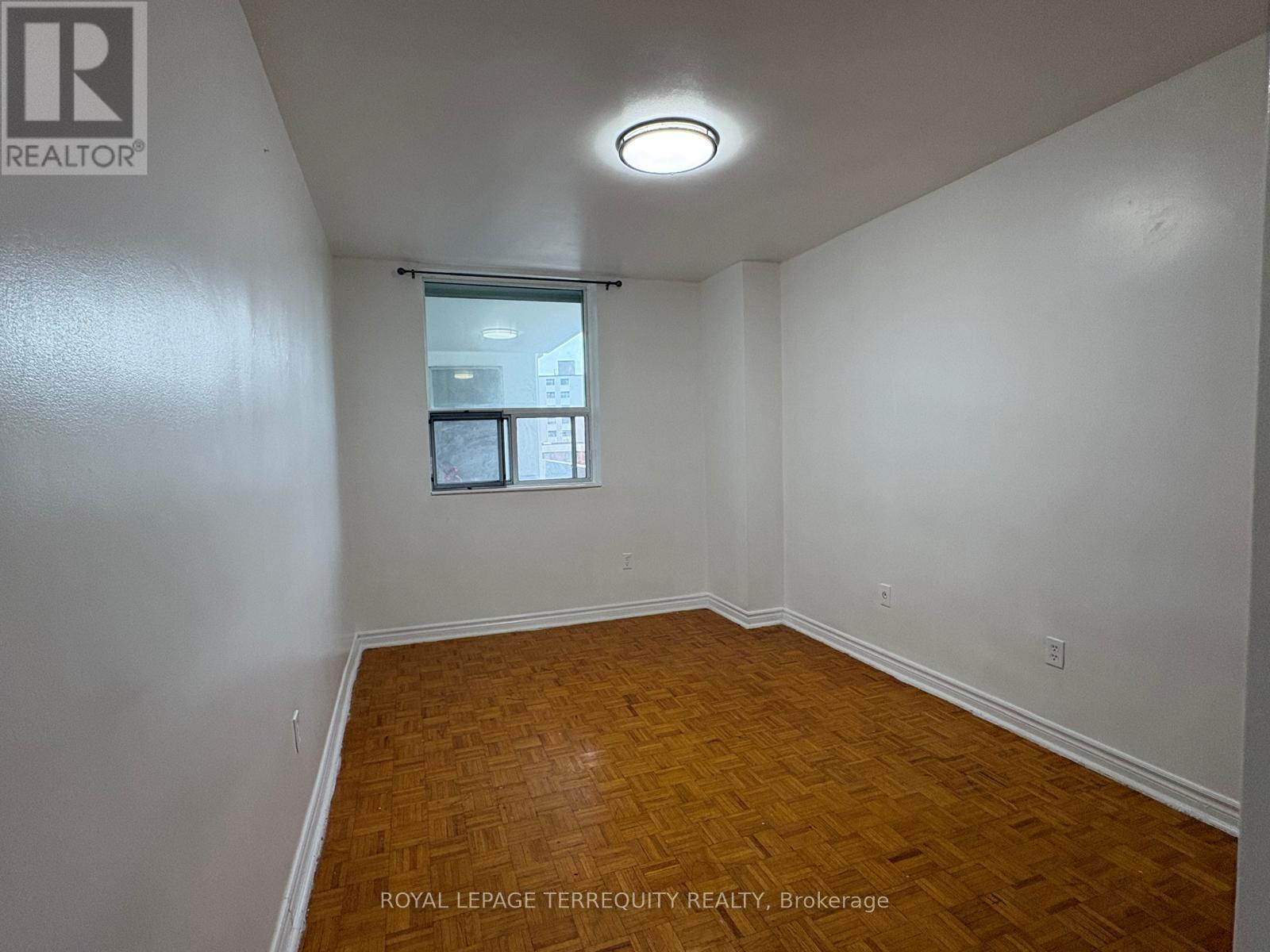 309 - 1 Massey Square Property Photo 19