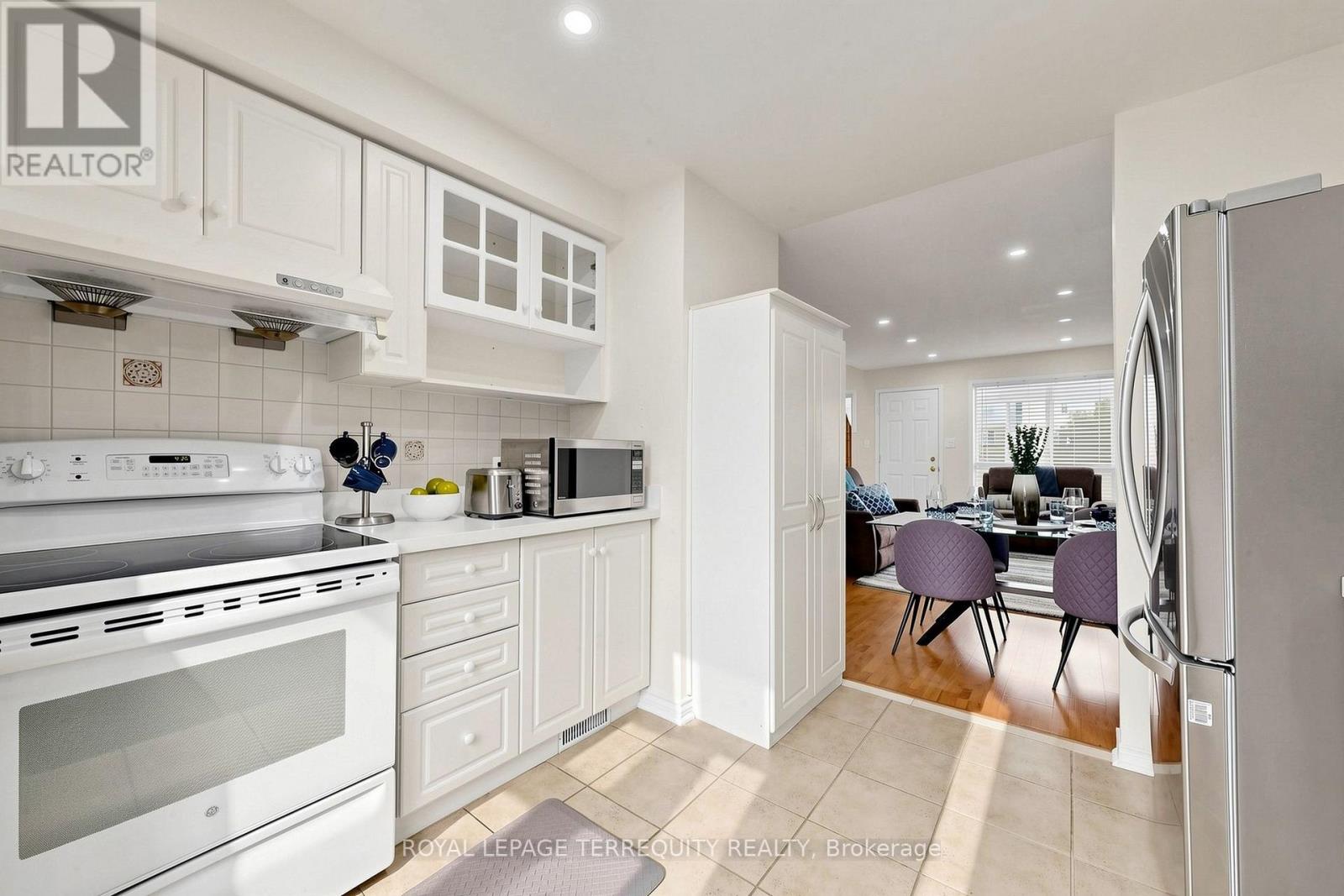 62 - 1865 Kingston Road Property Photo 16