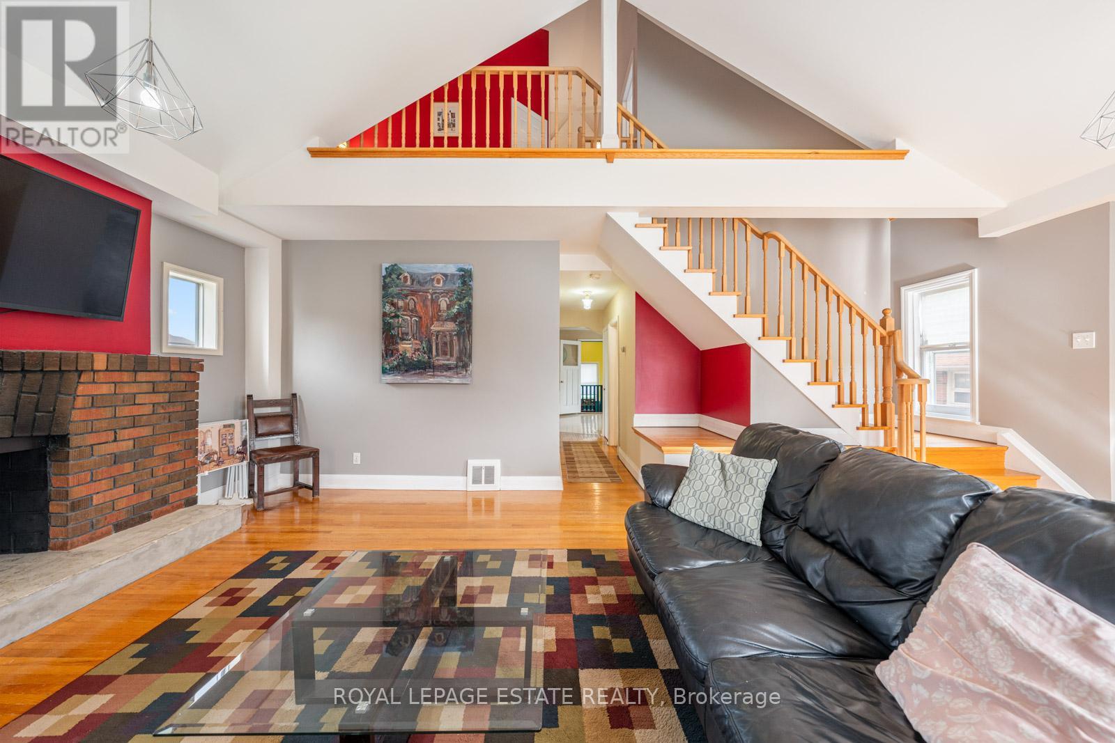 601 Pharmacy Avenue Property Photo 3