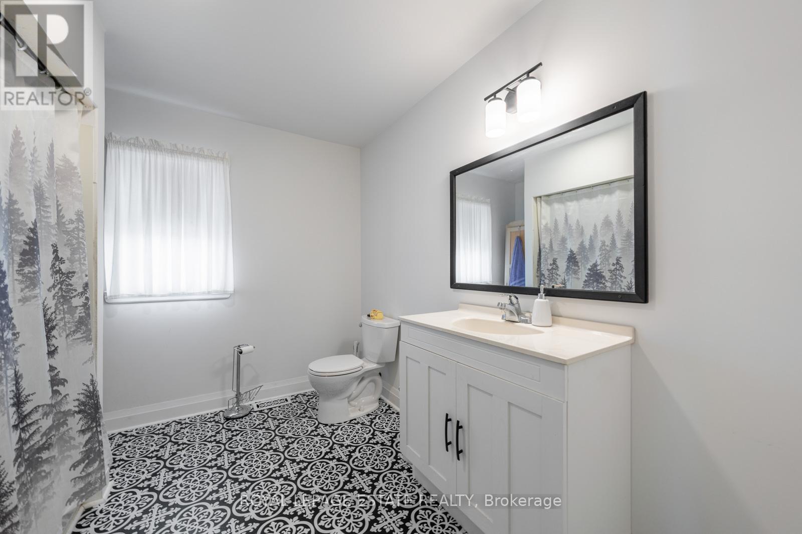 601 Pharmacy Avenue Property Photo 18