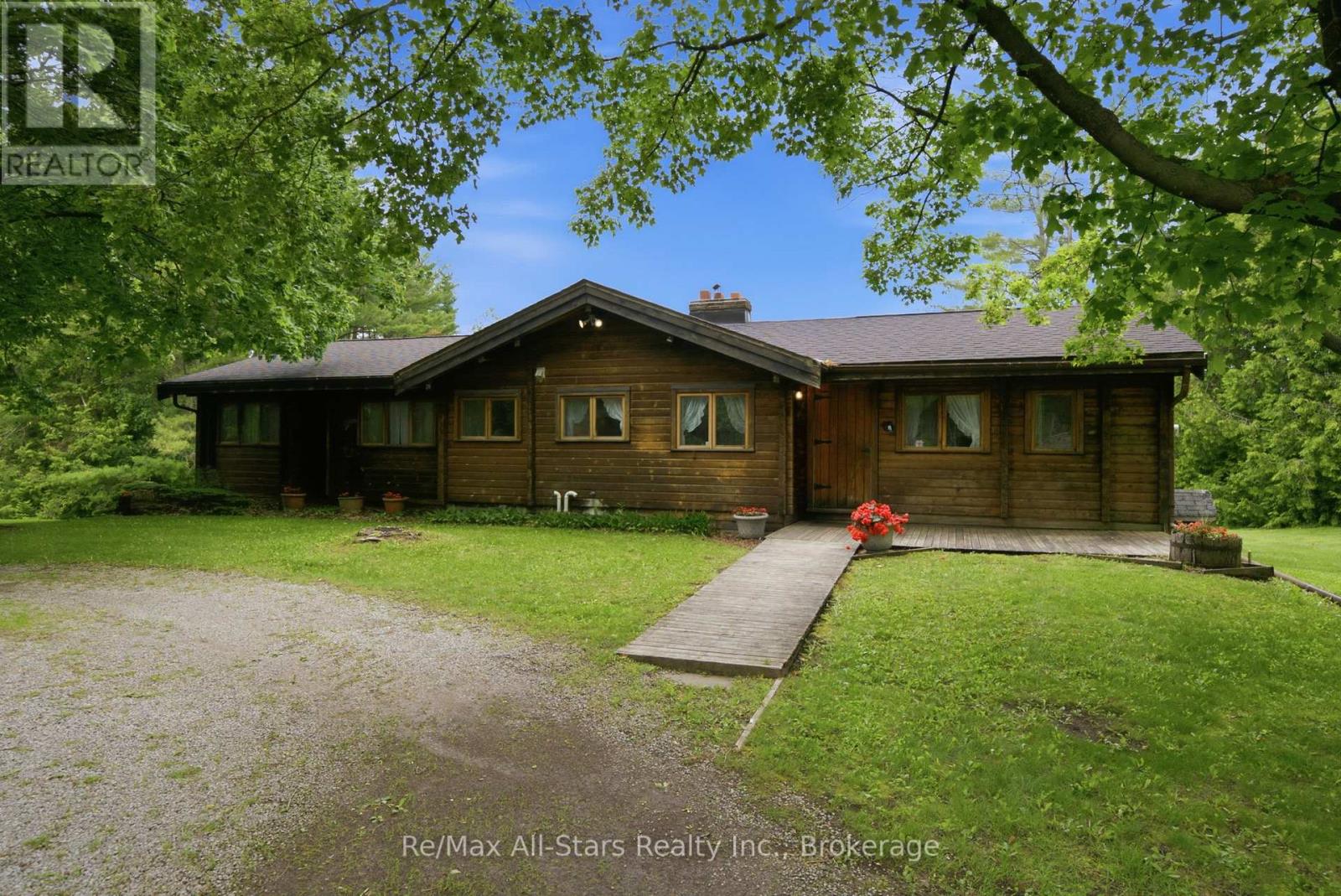 18050 Nesbitt Line Property Photo 1