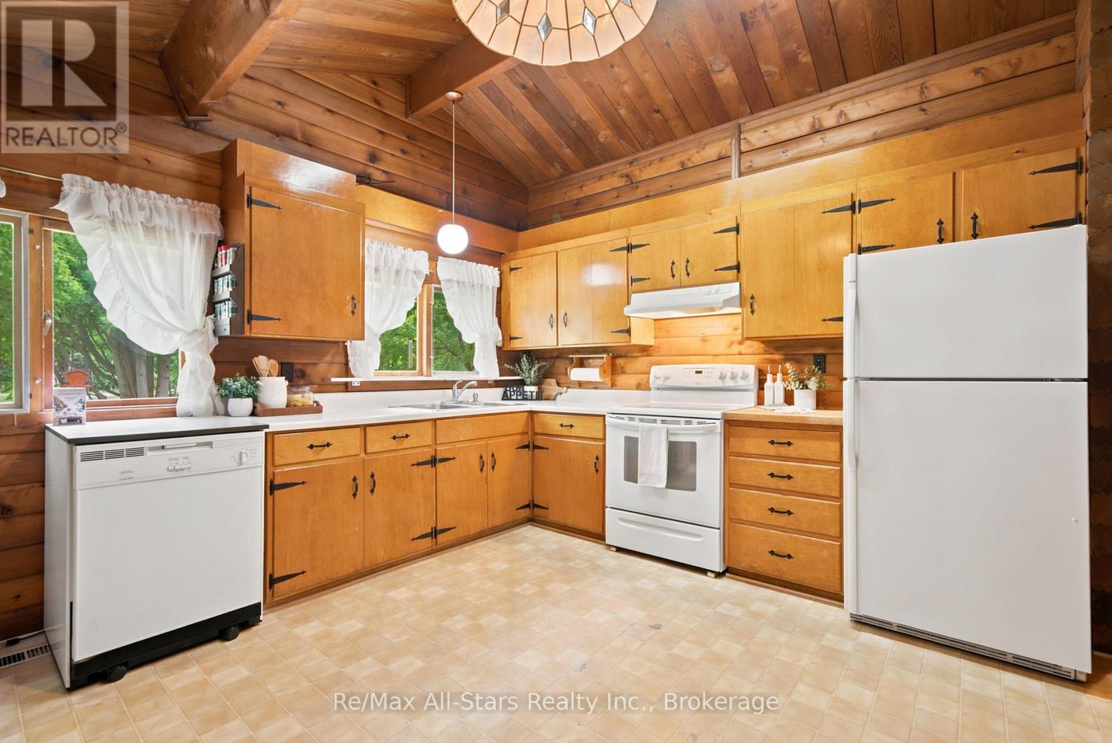 18050 Nesbitt Line Property Photo 10