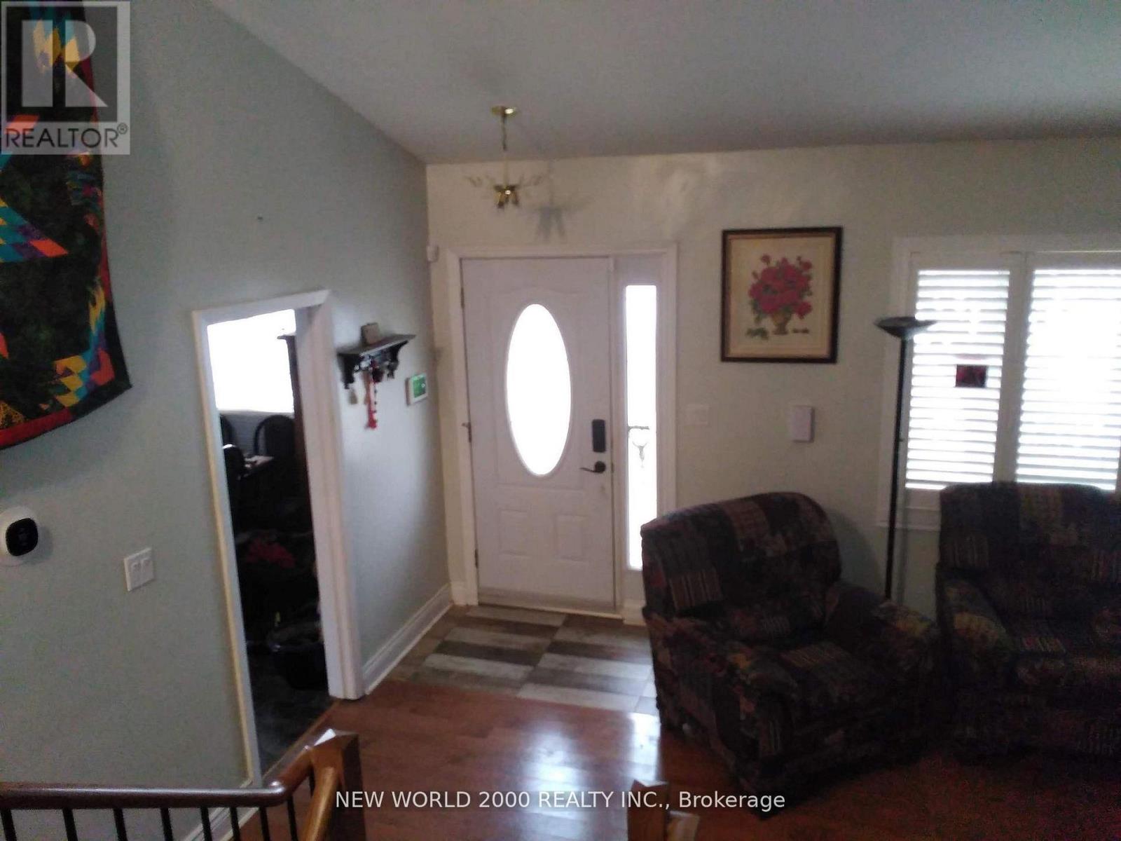 920 Greenwood Crescent Property Photo 3