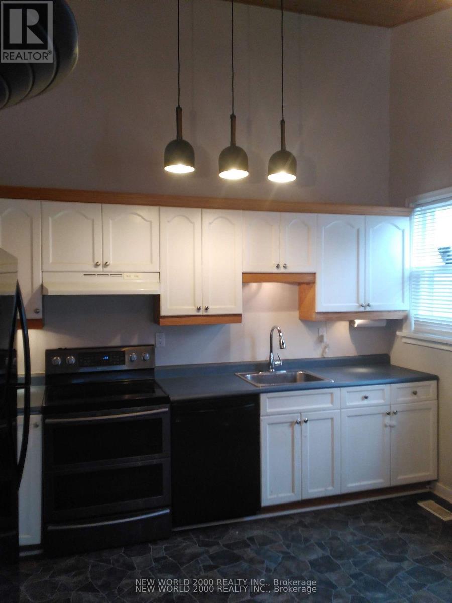 920 Greenwood Crescent Property Photo 5