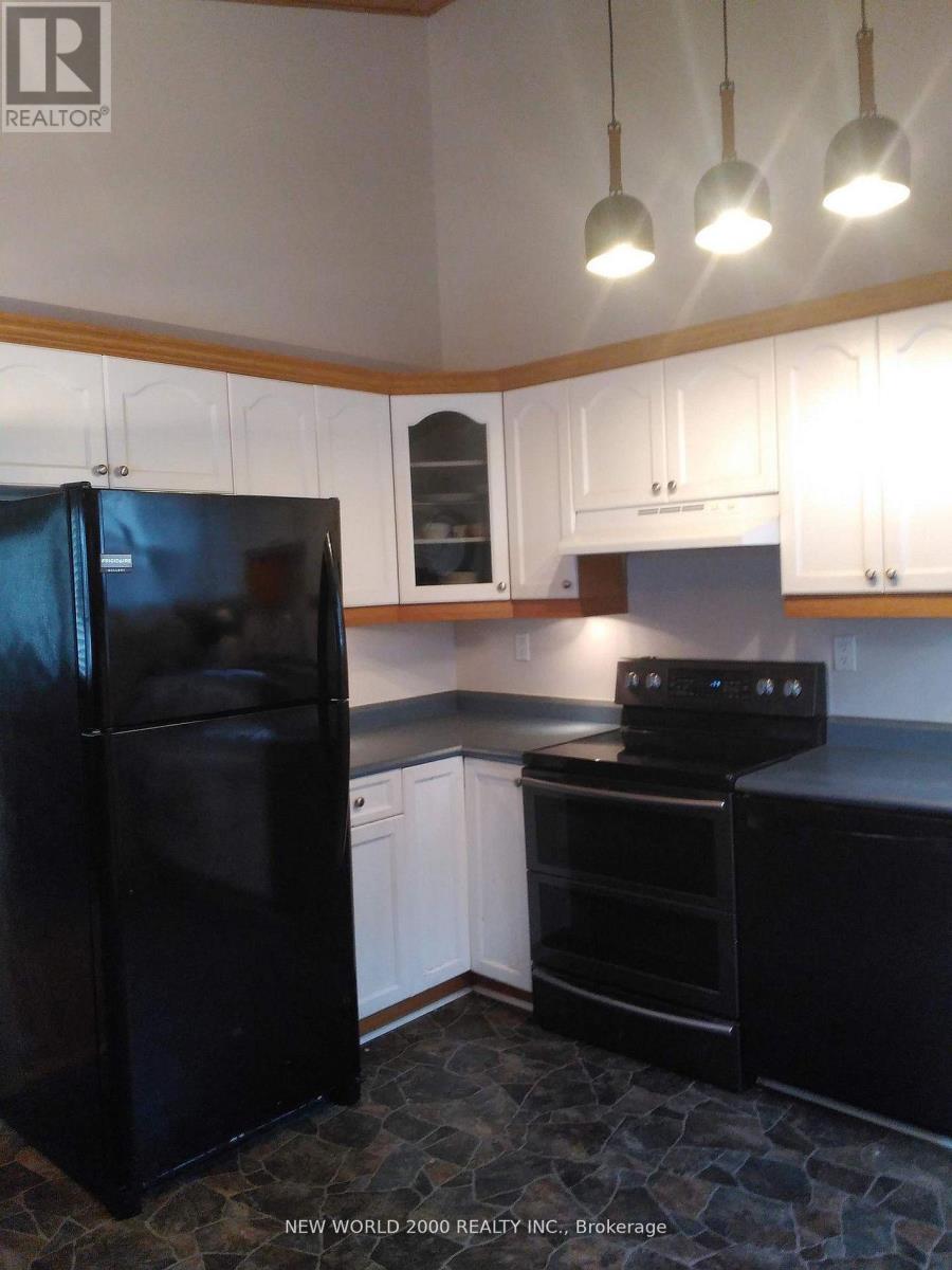 920 Greenwood Crescent Property Photo 6