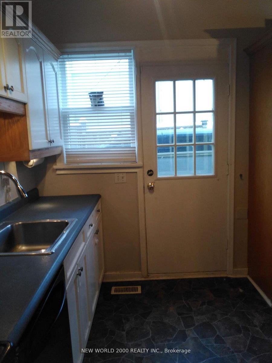 920 Greenwood Crescent Property Photo 7