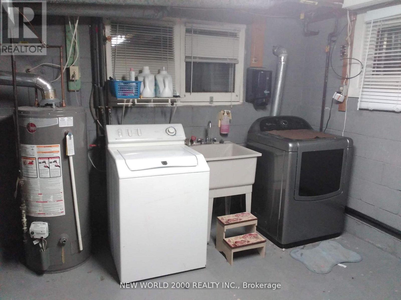 920 Greenwood Crescent Property Photo 22